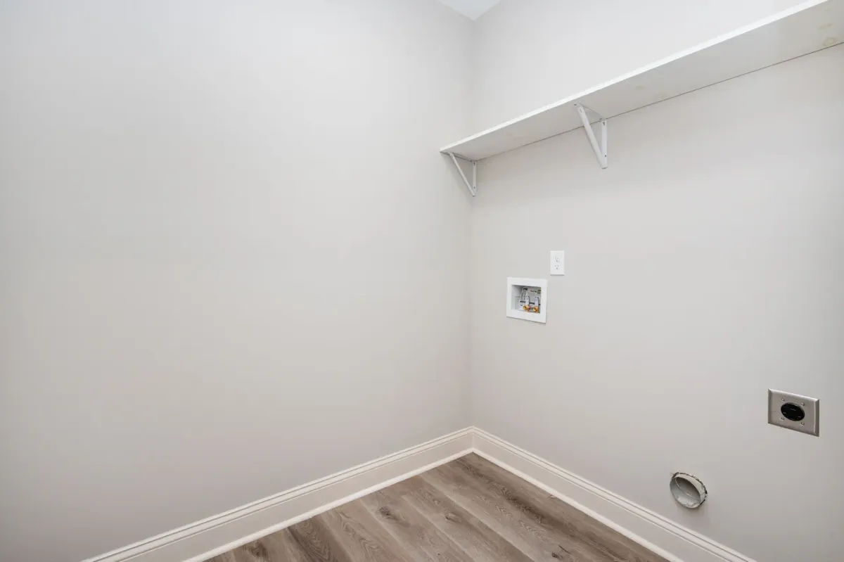 Thumbnail Photo: 516 Branch Street